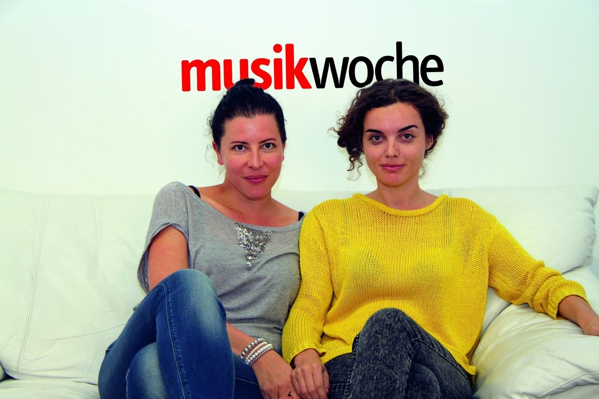 Statteten MusikWoche einen Besuch ab: Marlene Schuen (links) und Maria Moling von der Formation Ganes