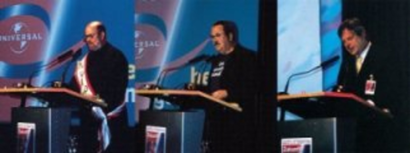 Vertriebs-Chef Harmut Peine, Chairman & CEO Wolf D. Gramatke und Finanzchef Wingolf Mielke strahlten am ersten Tag der Universal-Vertriebstagung 2000 Optimismus aus