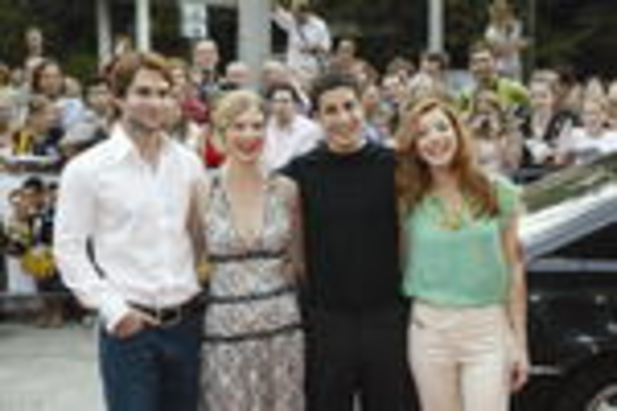 Von Fans umjubelt: Die Hauptdarsteller von "American Pie 3" bei der Deutschlandpremiere in Hamburg