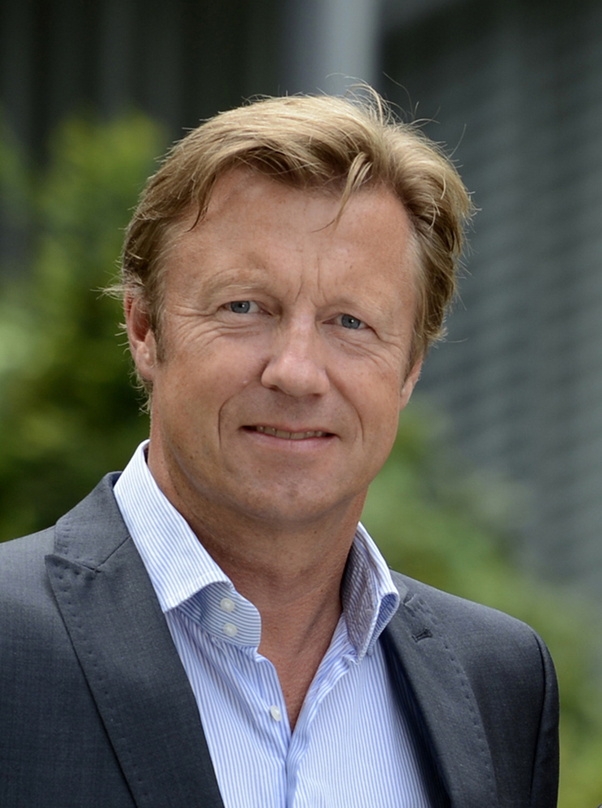 Hans Ulrich Stoef bleibt auch nach der Übernahme durch Studio 100 CEO der m4e AG