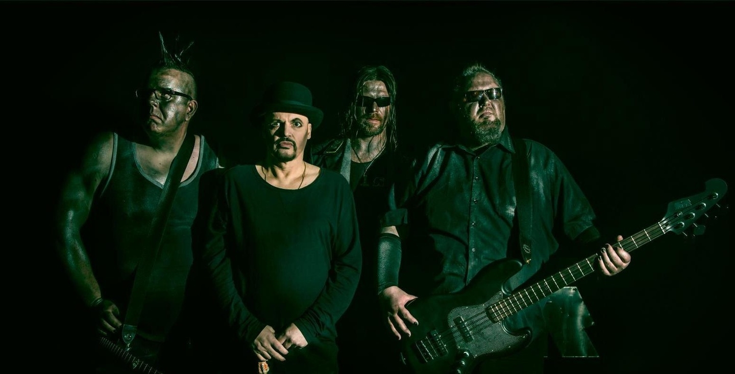 Kollaborieren auf dem kommenden Album (von links): Henry von Herren (Gitarre), Hubert Kah (Gesang), Marco von Herren (Drums) und Thilo R. Herren (Bass)