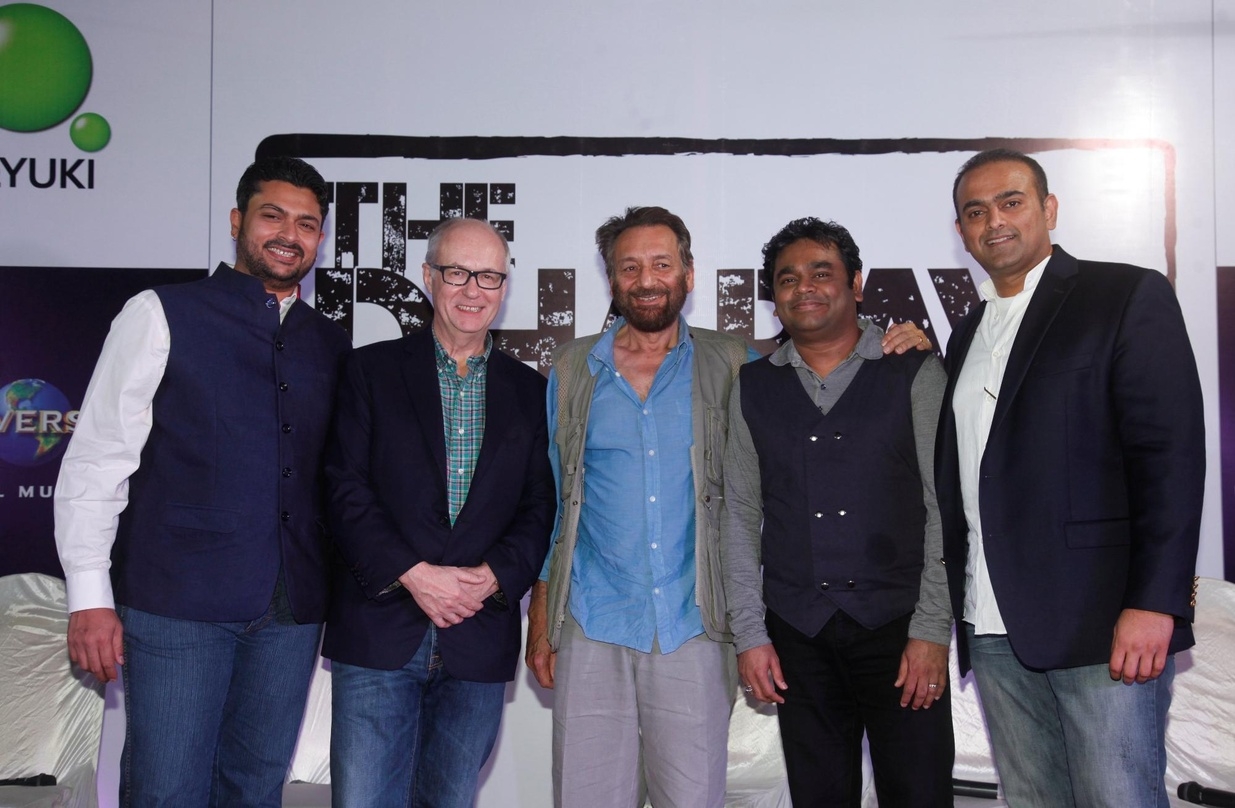 Gaben am 15. Januar den Startschuss für das Dharavi Project (von links): Devraj Sanyal (Managing Director Universal Music Group & EMI South Asia), Max Hole sowie die Qyuki-Gründer Shekhar Kapur, A. R. Rahman und Samir Bangara