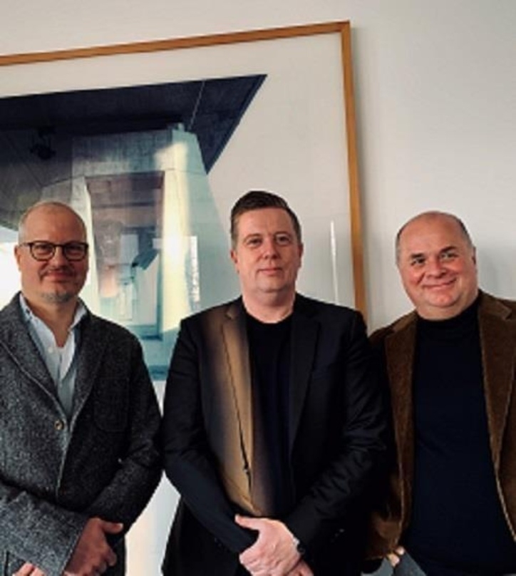 Machten die Zusammenarbeit fix (von links): Dirk Lange (Bosworth Music), Dirk Maassen und Michael Ohst (Geschäftsführer Bosworth Music)