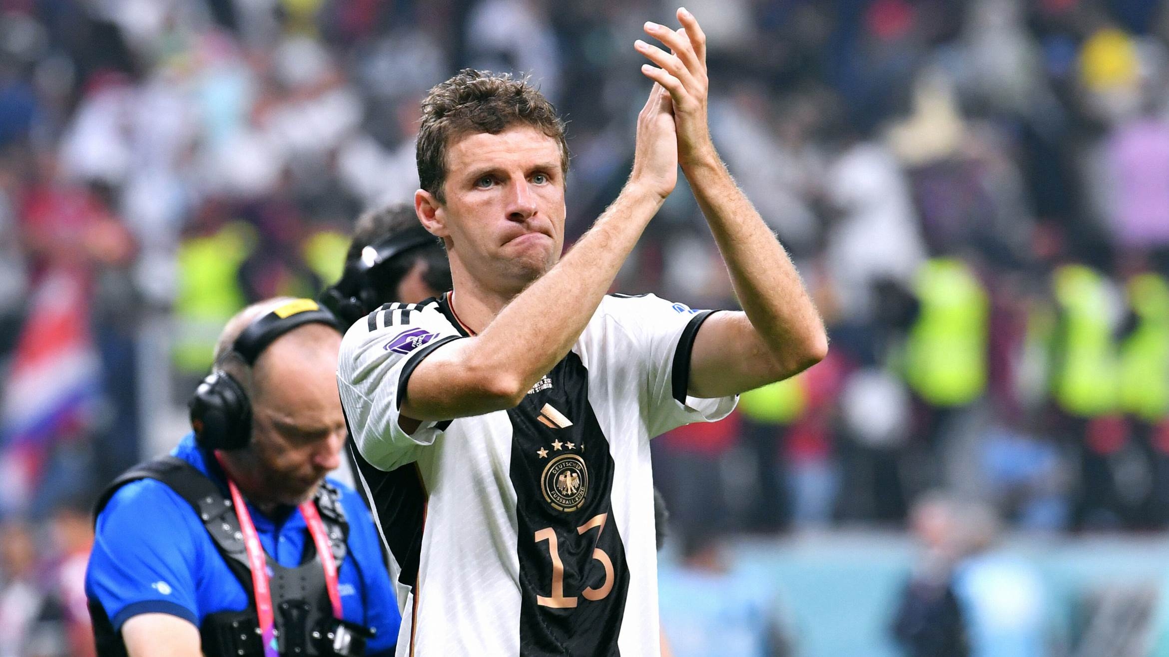 Thomas Müller nach dem Ausscheiden der deutschen Mannschaft bei der Fußball-WM in Katar - 
