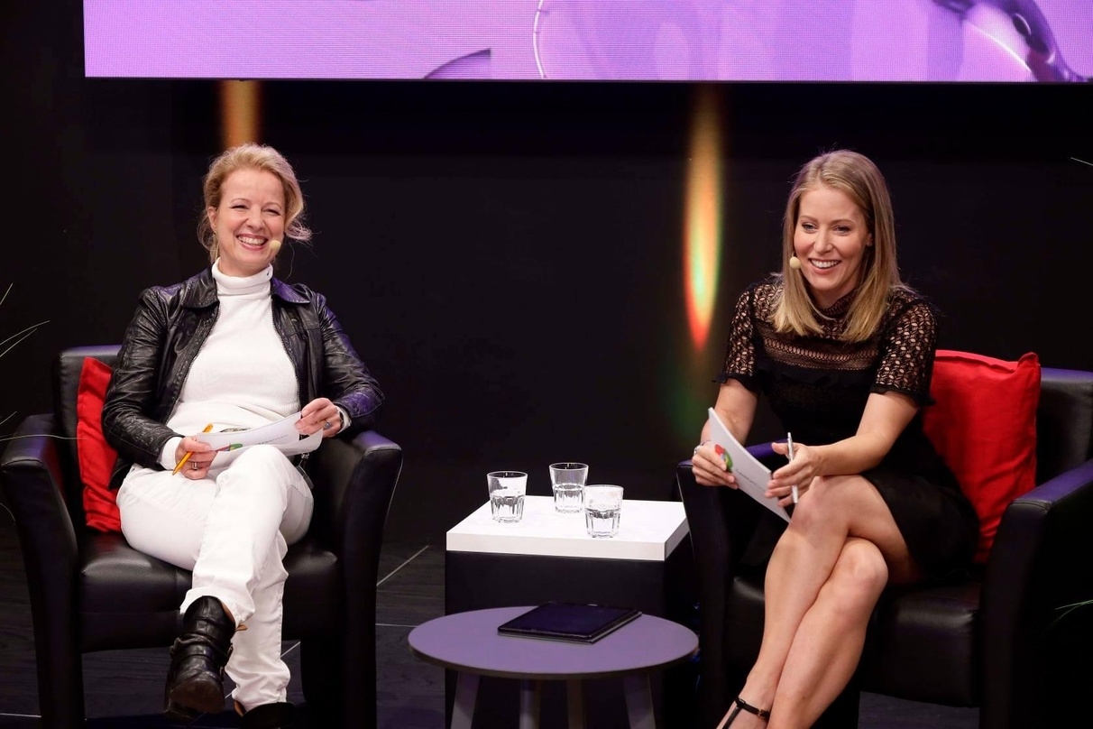 Corinna Kamphausen, CEO von Eyes & Eary of Europe, und Jennifer Becks, Brand Ambassador der ABB FIA Formula E