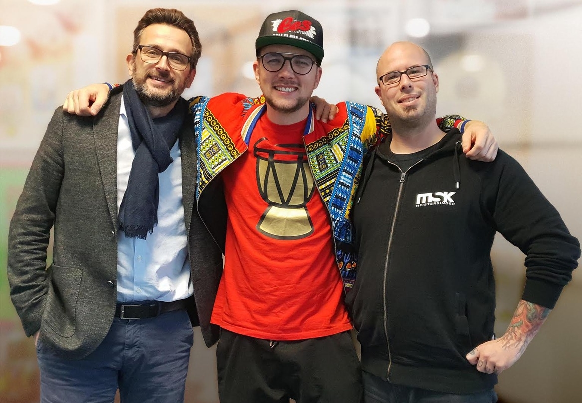 Schlossen Partnerschaft (von links): Reinhardt Grahl (CEO MSK), Ees und Jan Gäde (Booking MSK)