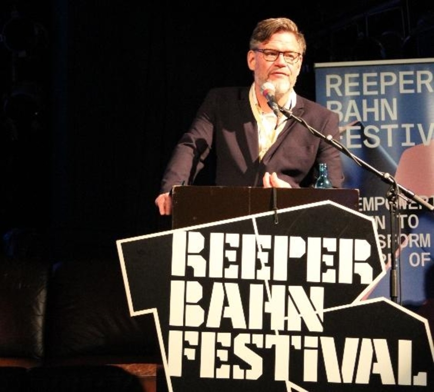 Kann mit zusätzlichen Mitteln die Position des Reeperbahn Festivals in Deutschland und international weiter ausbauen: Alexander Schulz, hier beim Reeperbahn Festival 2019