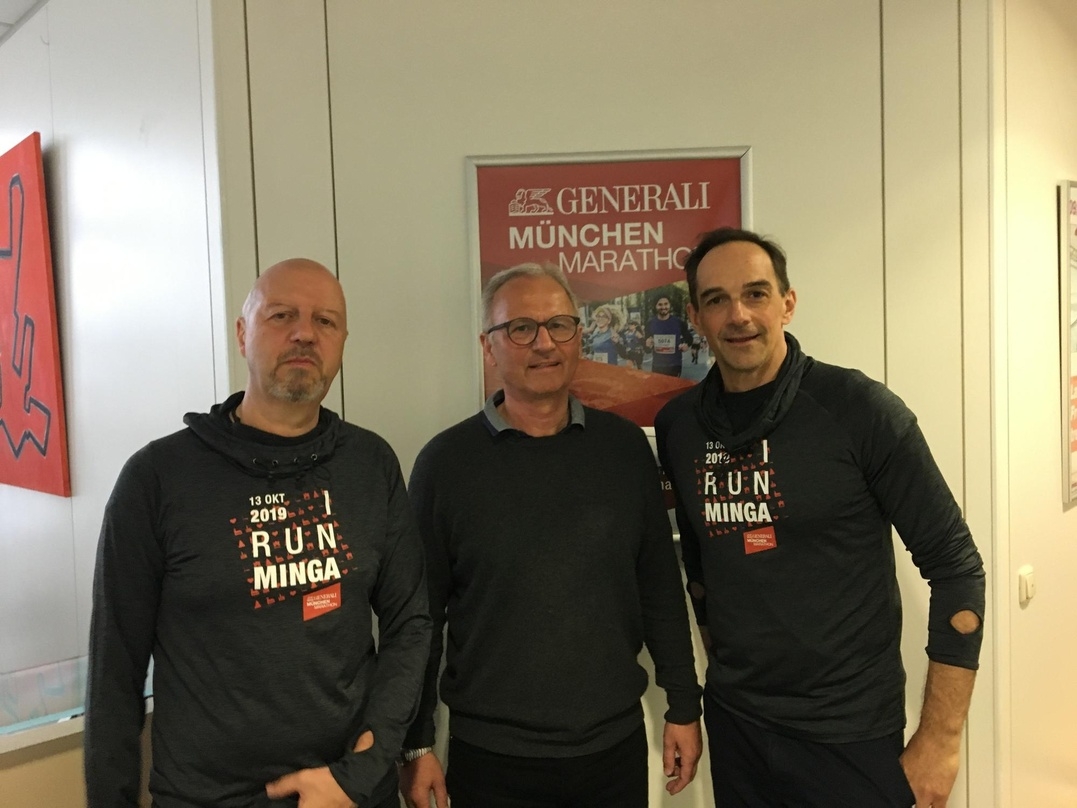 Machten die Kooperation klar (von links): Andreas Weinek, Gernot Weigl (Generali München Marathon) und Harry Blank