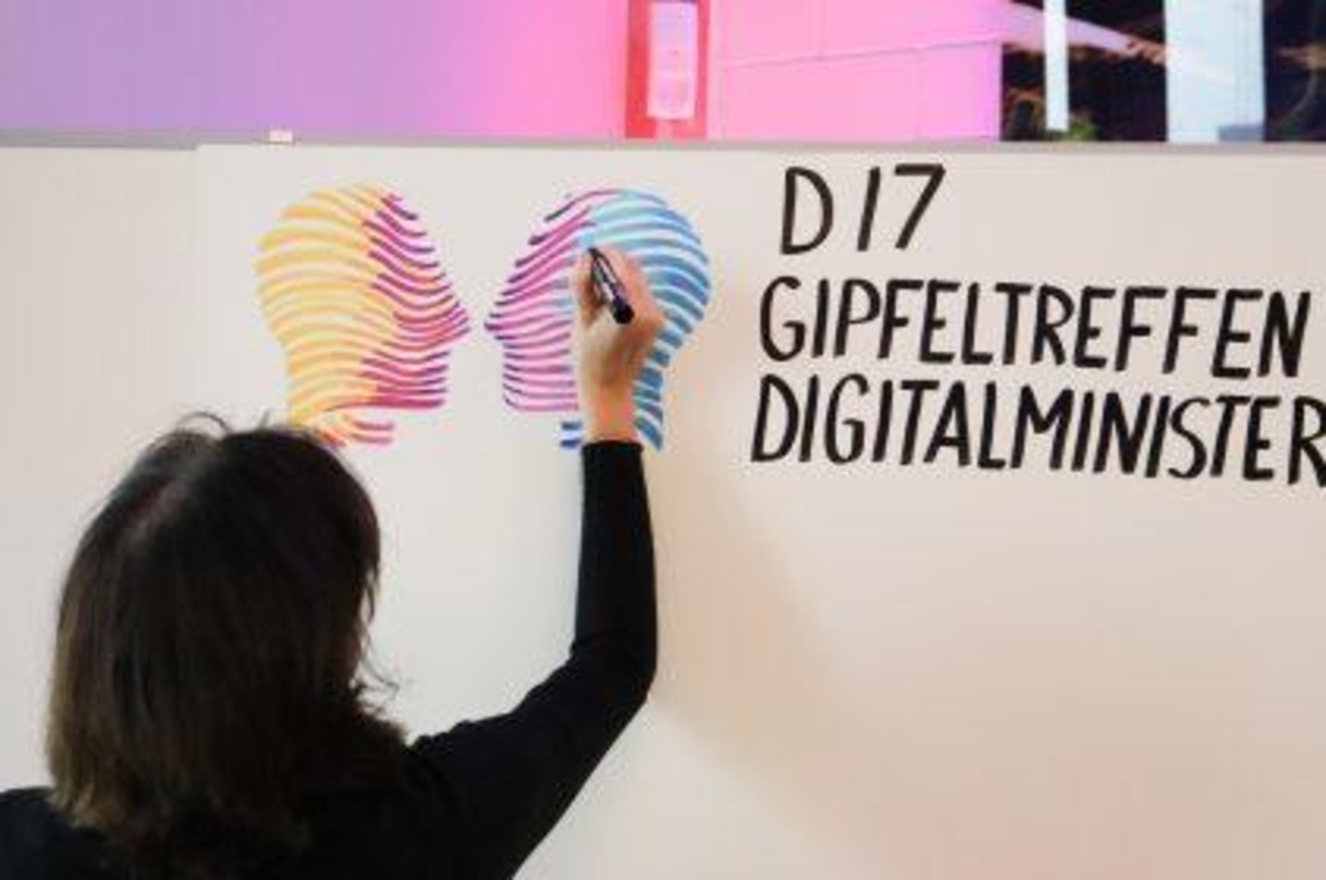 Am größten Internetknoten der Welt in Frankfurt am Main fand am 27. September 2019 erstmals das D17-Gipfeltreffen der Digitalminister statt.