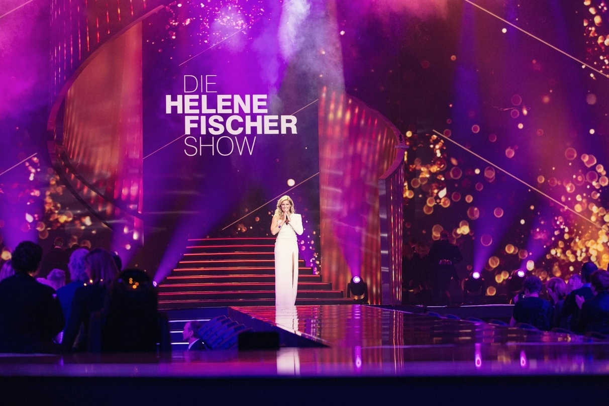 Am 25. Dezember wieder im ZDF zu sehen, erstmals veranstaltet von Michow Concerts in Kooperation mit Semmel Concerts: Helene Fischer auf der Bühne der "Helene Fischer Show"