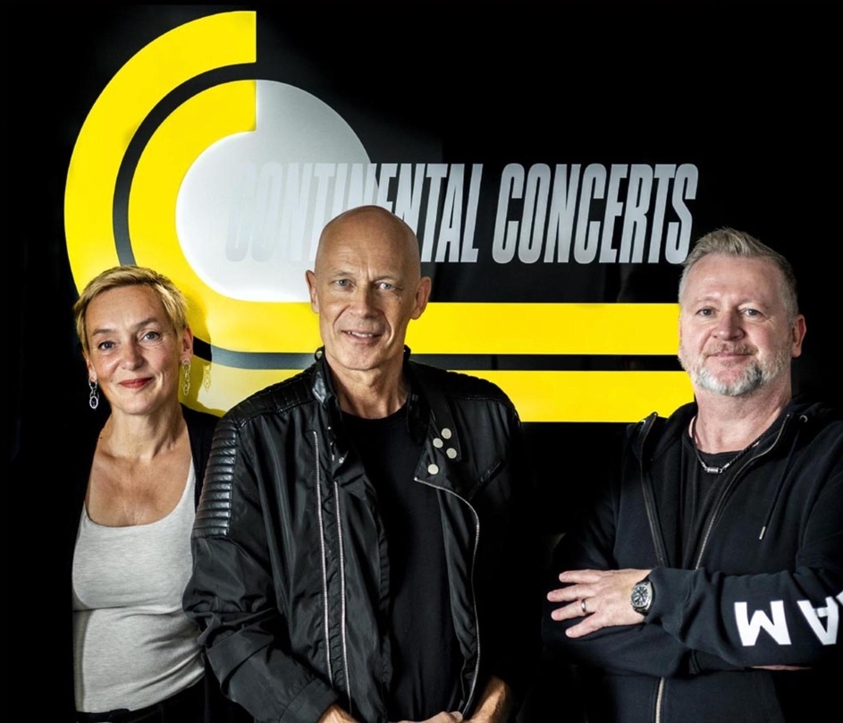 Freuen sich auf die Zusammenarbeit (von links): Antje Lange (Continental Concerts & Management), Wolf Hoffmann (Accept) und Gerald Wilkes (Managing Director Continental Concerts)