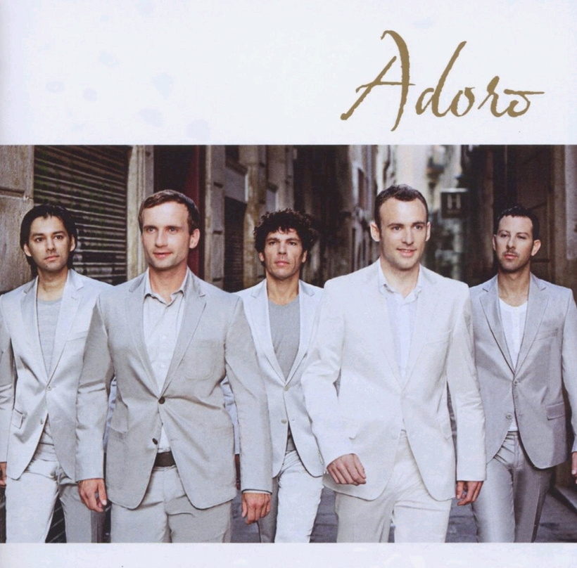 Erste Nummer eins für We Love Music: das Debütalbum von Adoro