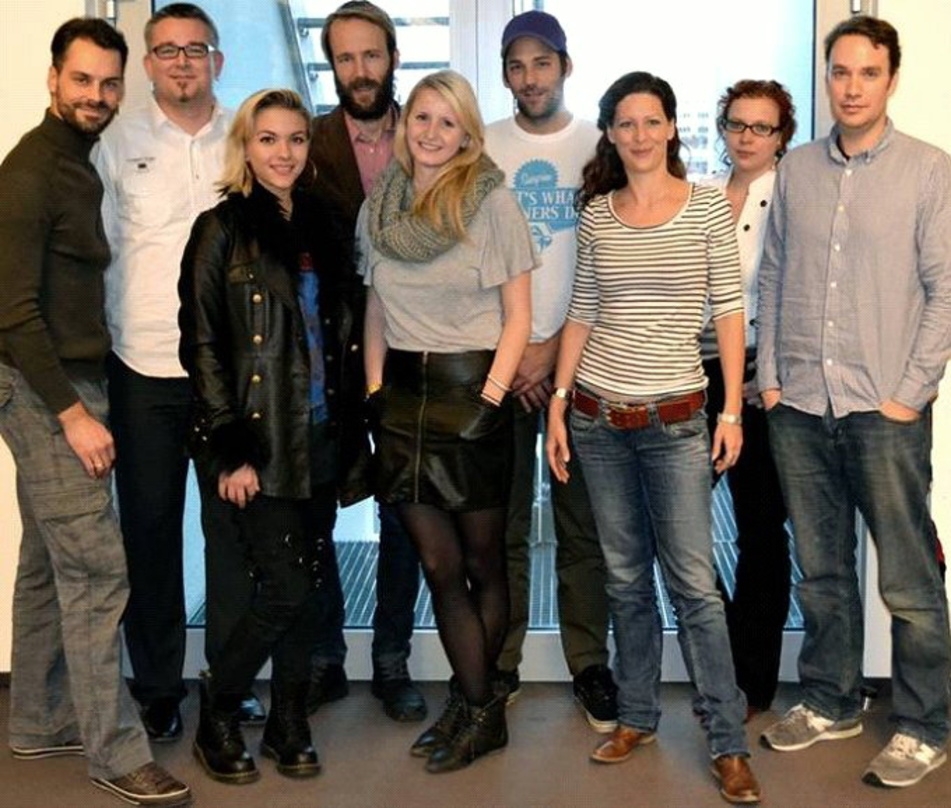 Hoffen auf den großen Durchbruch: Tove Styrke, ihr Manager und das Team von Sony Music International