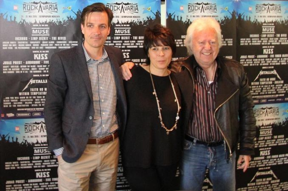 Am Vortag der Premiere von Rockavaria 2015 in München (von links): Christian Diekmann (CFO DEAG), Andrea Blahetek und Ossy Hoppe (Geschäftsführer Wizard Promotions) 
