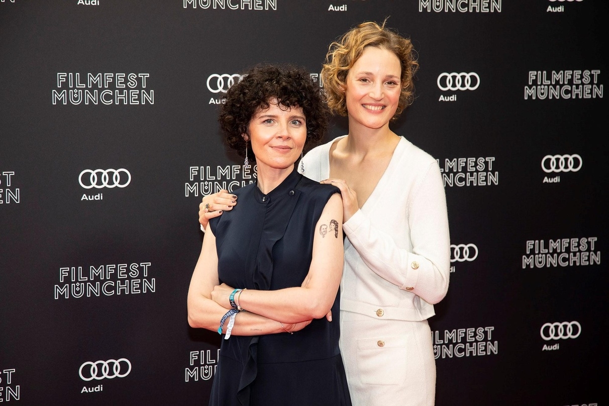 Das Filmfest München feiert Regisseurin Marie Kreutzer und Schauspielerin Vicky Krieps 