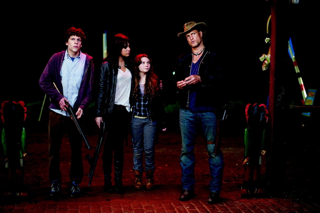 Die letzten Menschen in einer von Zombies beherrschten Welt: Jesse Eisenberg, Emma Stone, Abigail Breslin und Woody Harrelson suchen nach dem Sinn des Lebens in Ruben Fleischers "Zombieland"