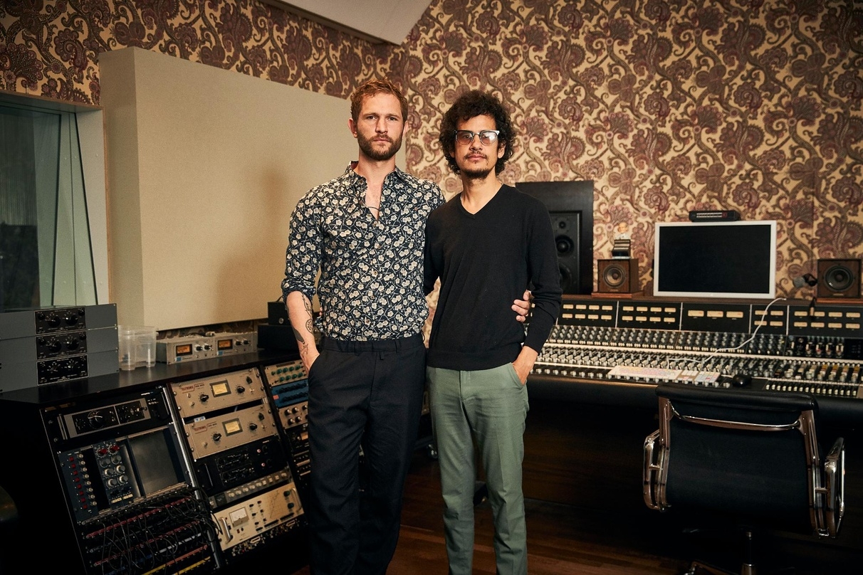 Trafen sich in den Hamburger Clouds Hill Studios: Johann Scheerer (links) und Omar Rodríguez-López