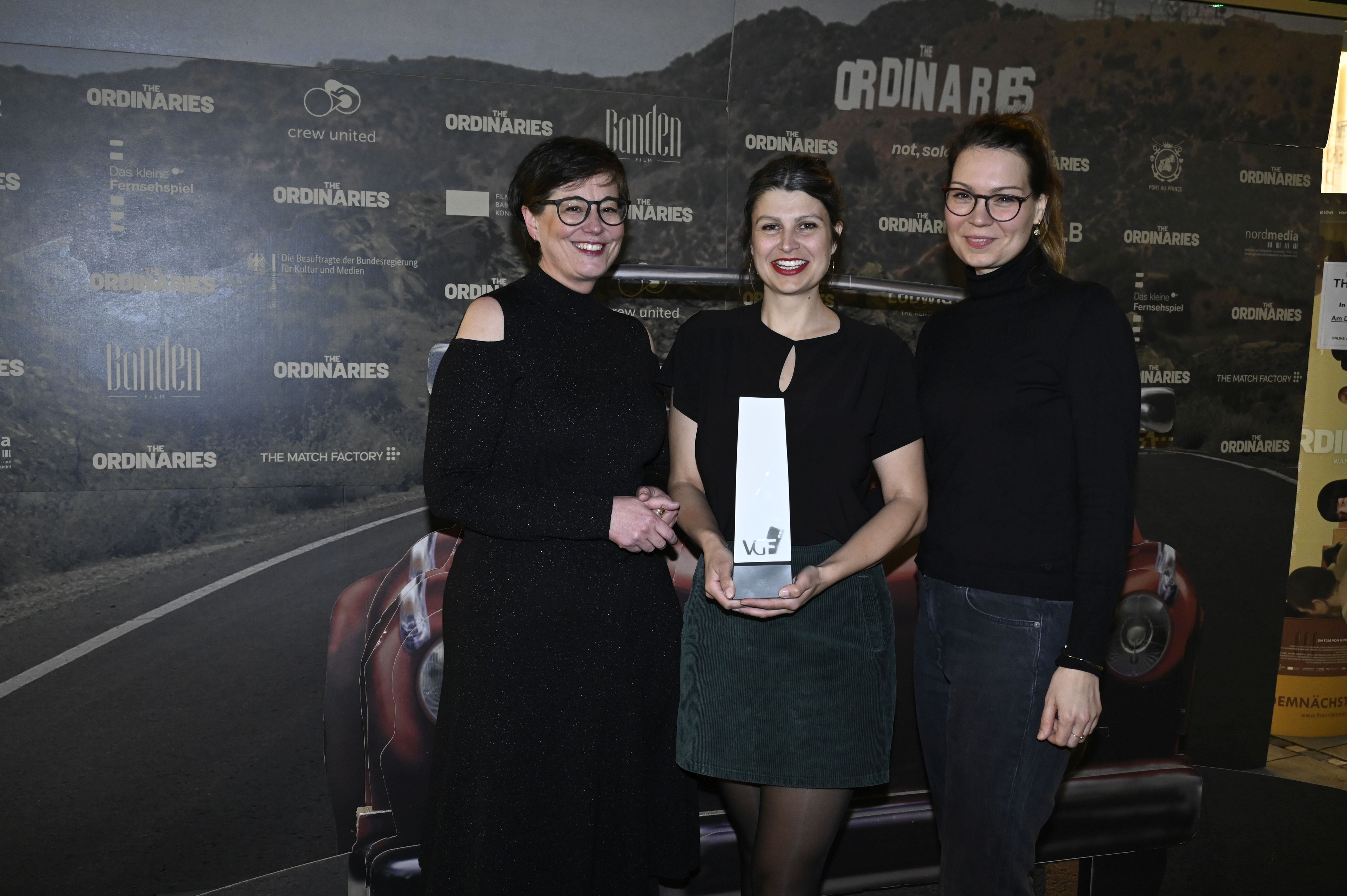 Der 29. VGF Nachwuchsproduzent:innenpreis wurde gestern für den Debütfilm „The Ordinaries“ verliehen