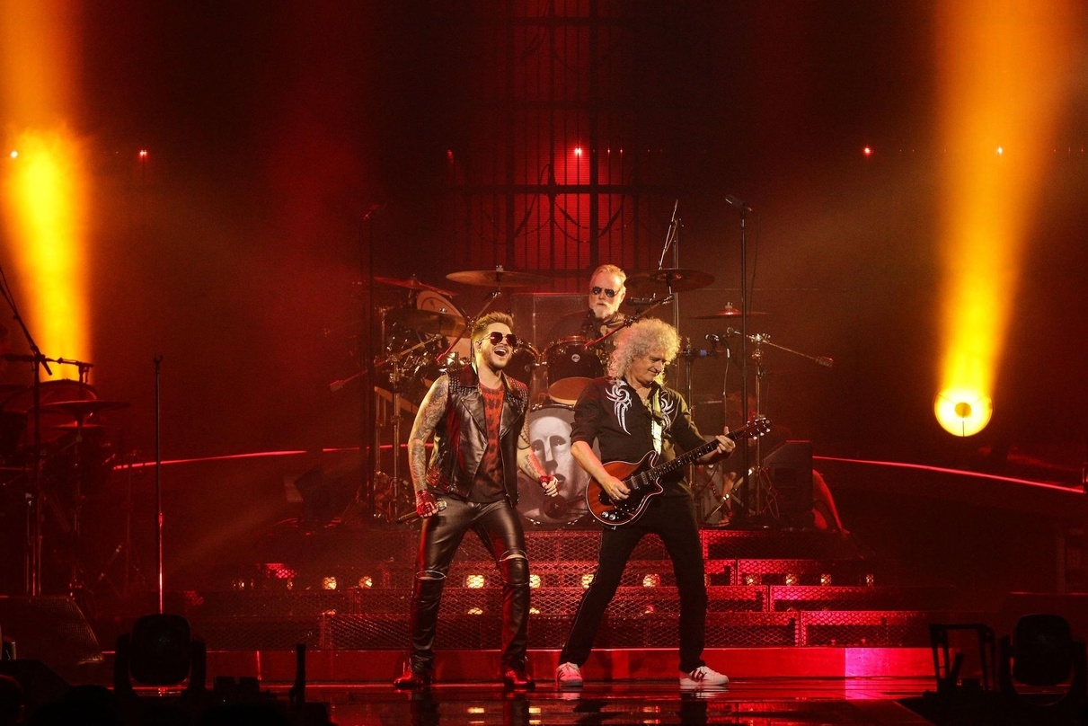 Auch in diesem Jahr wieder live im Einsatz: Queen mit Adam Lambert und Brian May (vorn) und Roger Taylor am Schlagzeug