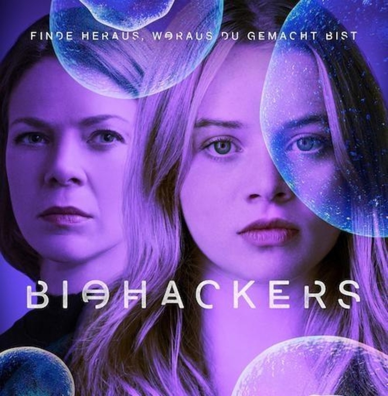 Die "Biohackers"-Hauptdarstellerinnen Jessica Schwarz (l.) und Luna Wedler