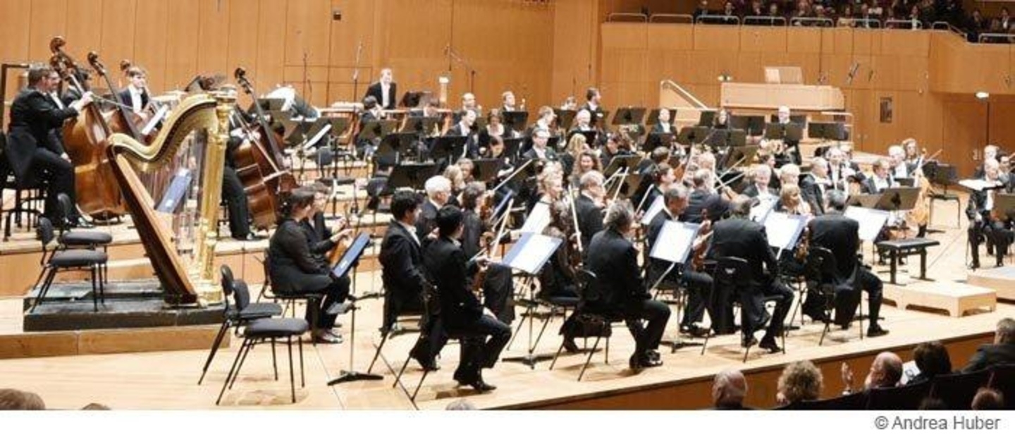 Können immerhin wieder vor 500 Besuchern spielen: die Münchner Philharmoniker auf ihrer "Hausbühne" im Gasteig