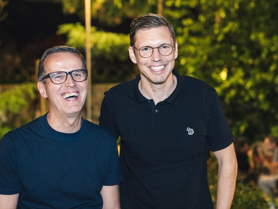 Hatten allen Grund zur Freude: Frank Stratmann (links) und Thorsten Freese bei der ersten gemeinsamen Sales Conference