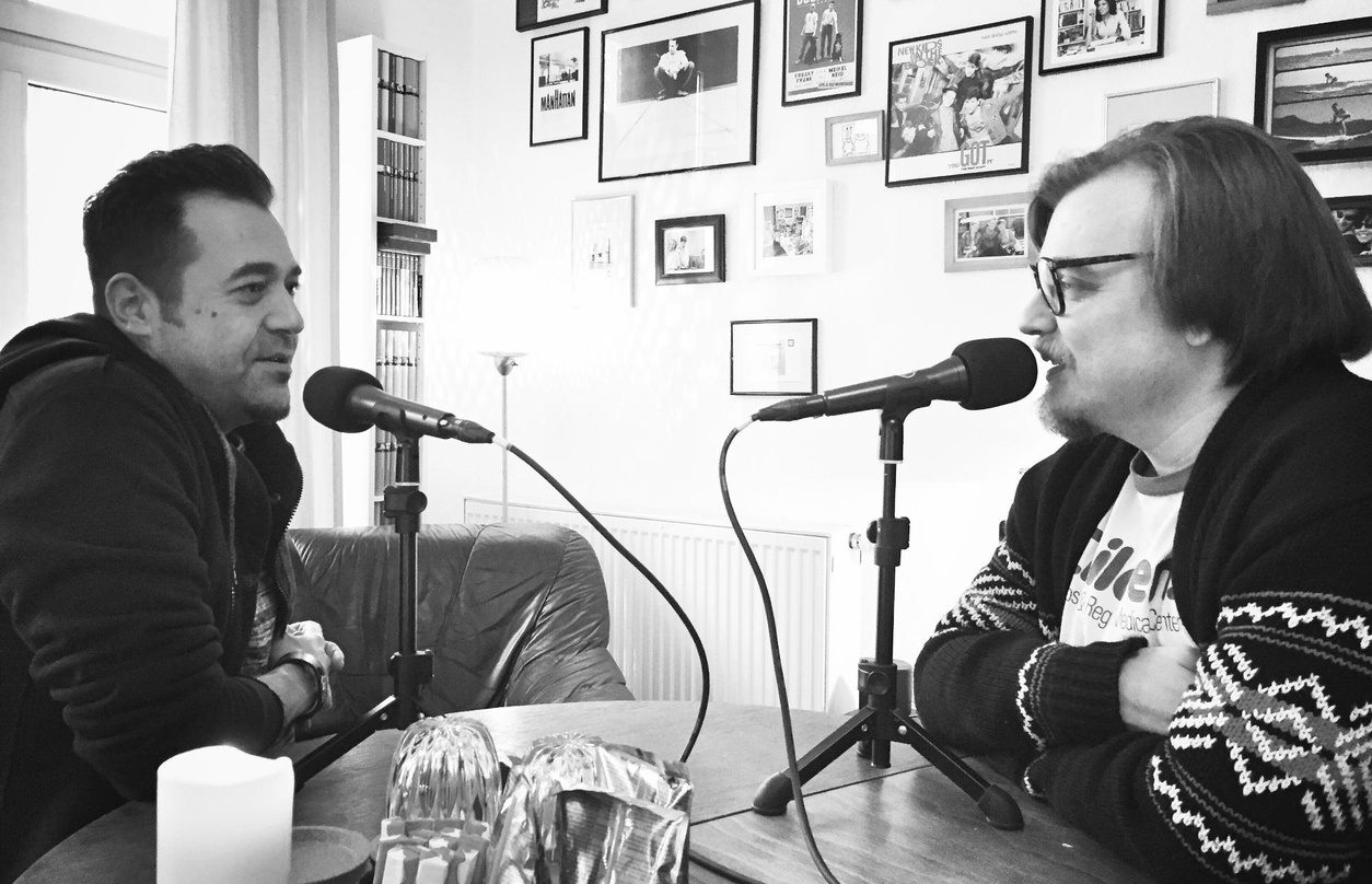 Mit dabei beim ersten Teil der Podcast-Reihe "Songpoeten": Laith Al-Deen (links) und Moderator Nilz Bokelberg