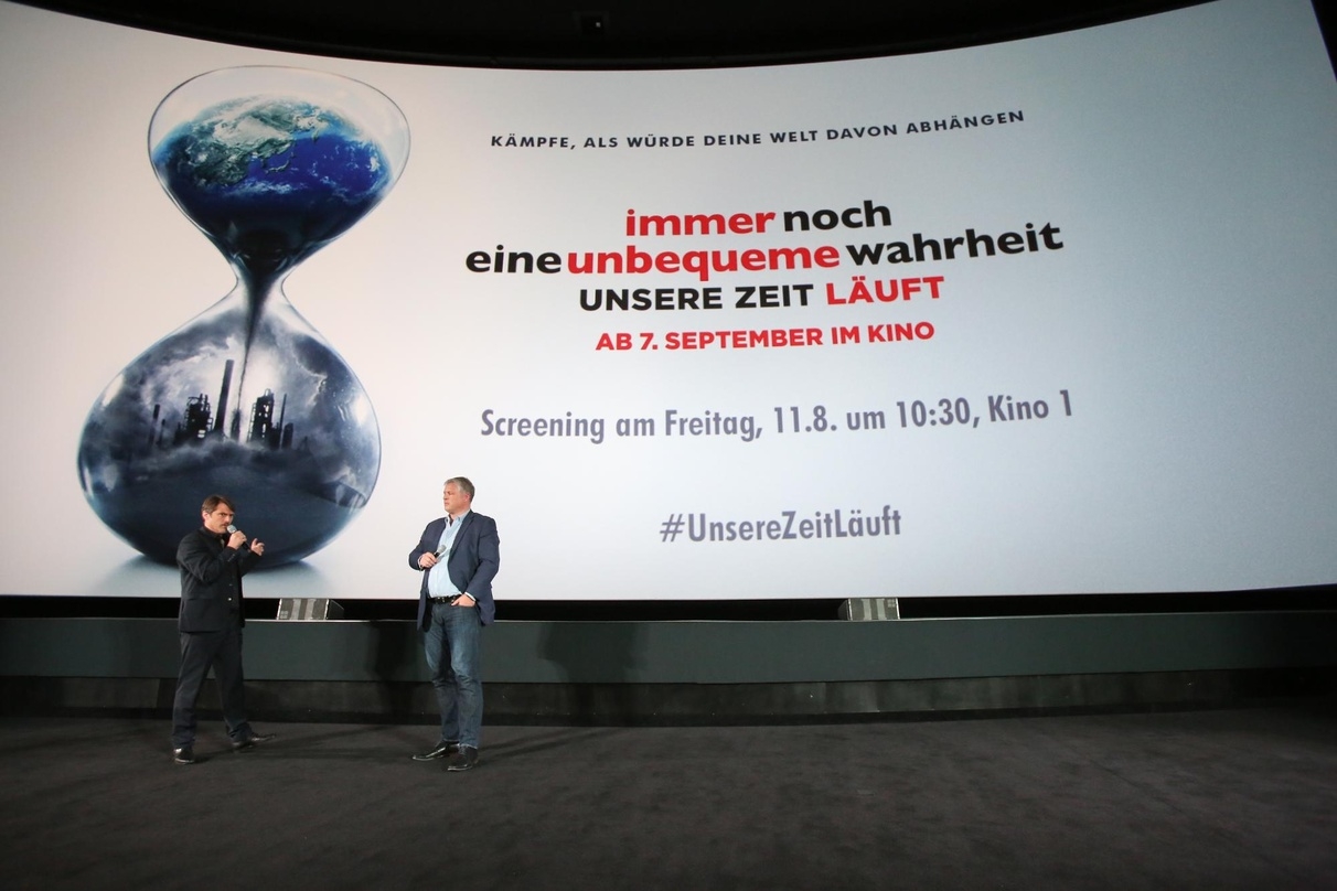 Kino, das hoffentlich etwas bewegen kann: Zum Einstieg in die Paramount-Tradeshow stellten Tobias Riehl und Florian Ritter "Immer noch eine unbequeme Wahrheit - Unsere Zeit läuft" vor