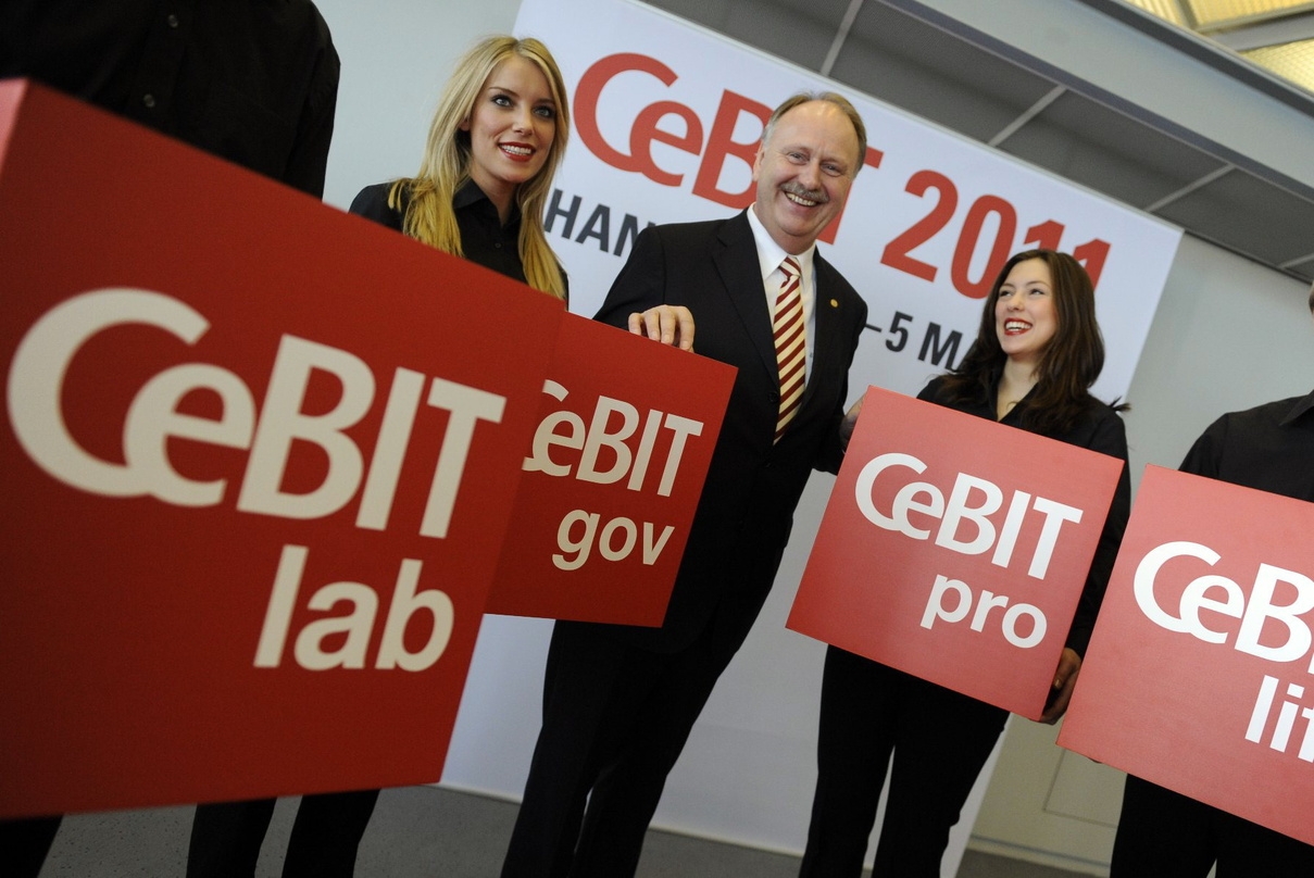 Ernst Raue, Mitglied des Vorstandes der Deutschen Messe AG, stellte das Konzept der CeBIT 2011 vor