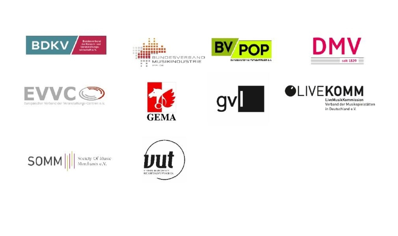 Zehn Organisationen der Musikwirtschaft üben den Schulterschluss: mit dabei sind der Bundesverband der Konzert- und Veranstaltungswirtschaft (BDKV), der Bundesverband Musikindustrie (BVMI), der Bundesverband Popularmusik (BV Pop), der Deutsche Musikverleger-Verband (DMV), der Europäische Verband der Veranstaltungs-Centren (EVVC), die GEMA und die GVL, die LiveMusikKommission (Livekomm), die Society of Music Merchants (SOMM) und der Verband unabhängiger Musikunternehmer_Innen (VUT)