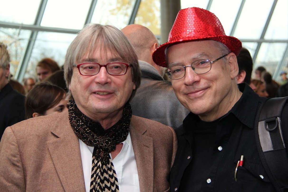 Festivalleiter Heinz Badewitz mit Ehrengast Rosa von Praunheim beim FFF-Empfang