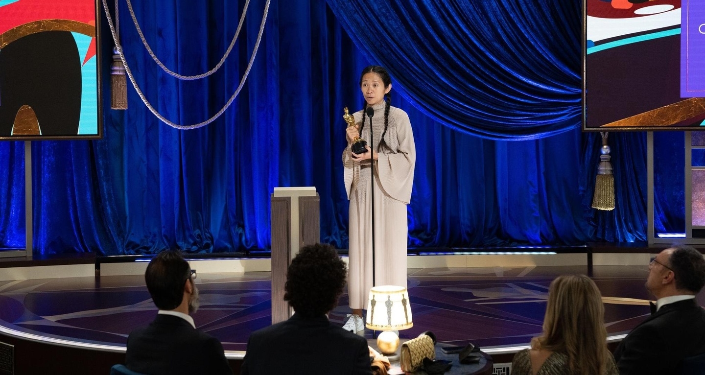 Chloé Zhao nahm als erste farbige Frau den Regie-Oscar entgegen 