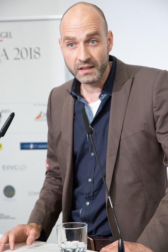 Ko-Moderator beim bundesweiten deutschen Panel am Open Club Day: Thore Debor