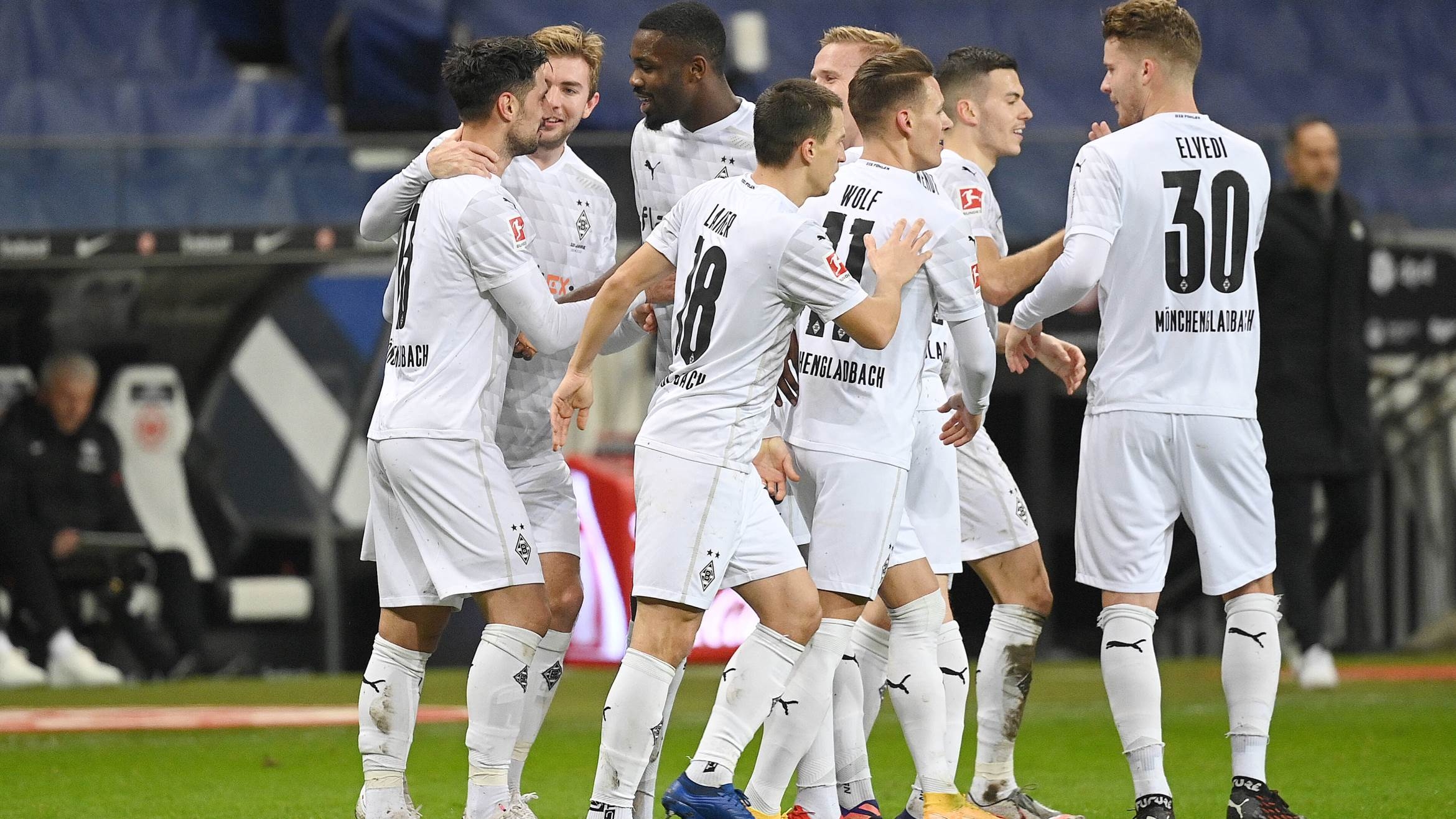 Spieler von Borussia Mönchengladbach beim Spiel gegen Eintracht Frankfurt - 
