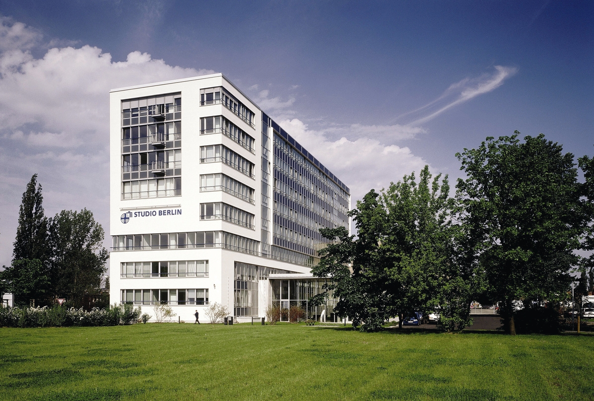 Studio Berlin Adlershof ist zentraler Bestandteil des Joint Ventures Pinewood Studio Berlin Film Services