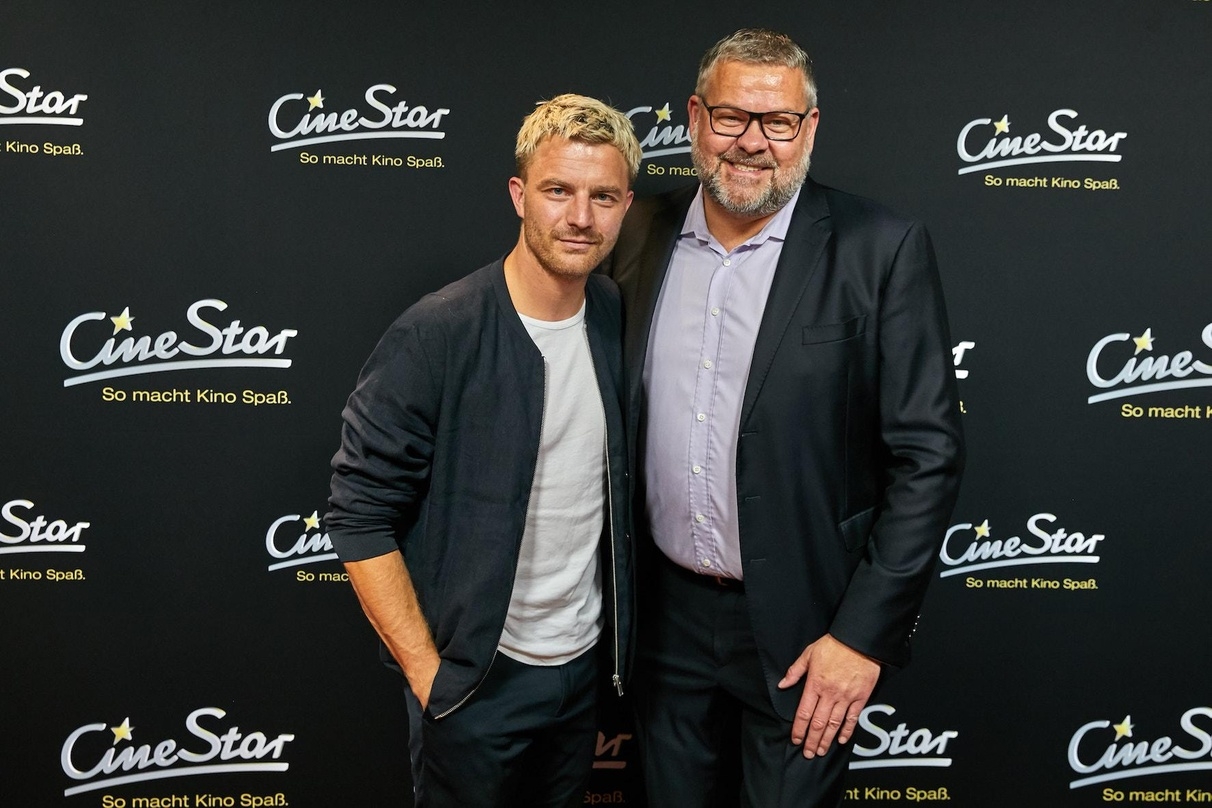 Friedrich Mücke und Oliver Fock bei der Eröffnung des CineStar Augsburg