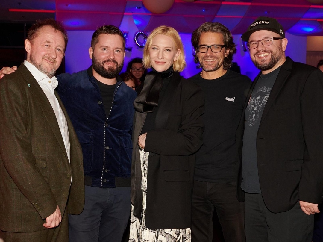 Andrew Upton, Kip Williams, Cate Blanchett, Sigi Kamml und Christian Alvart auf der Plot Point Party von Syrreal Entertainment im Rahmen der Berlinale 