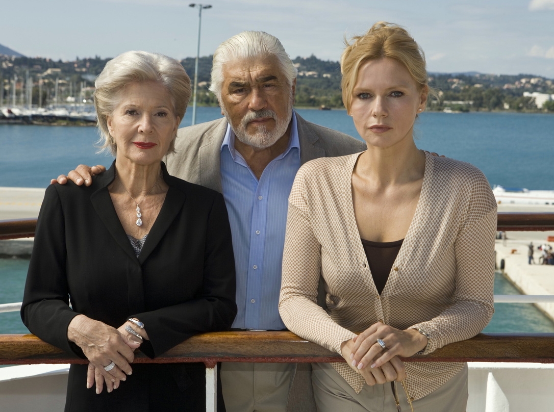 Christiane Hörbiger, Mario Adorf und Veronica Ferres am Set von "Die lange Welle hinterm Kiel"