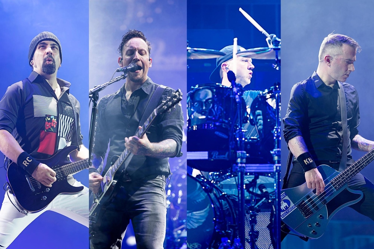 Begrüßten bei ihrem Konzert im Telia Parken Stadion in Kogenhagen viele Freude und Gäste: Volbeat