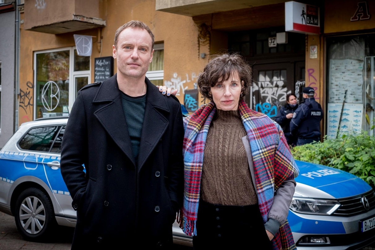 Mark Waschke und Meret Becker im "Tatort: Die dritte Haut" 