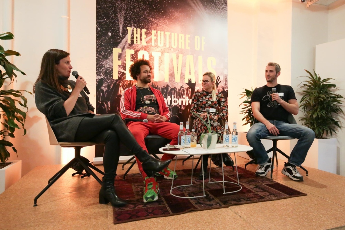 Diskutierten bei The Future Of Festivals (von links): Annett Polaszewski-Plath, Alex Krüger, Janine Scharf und Philipp Jungk