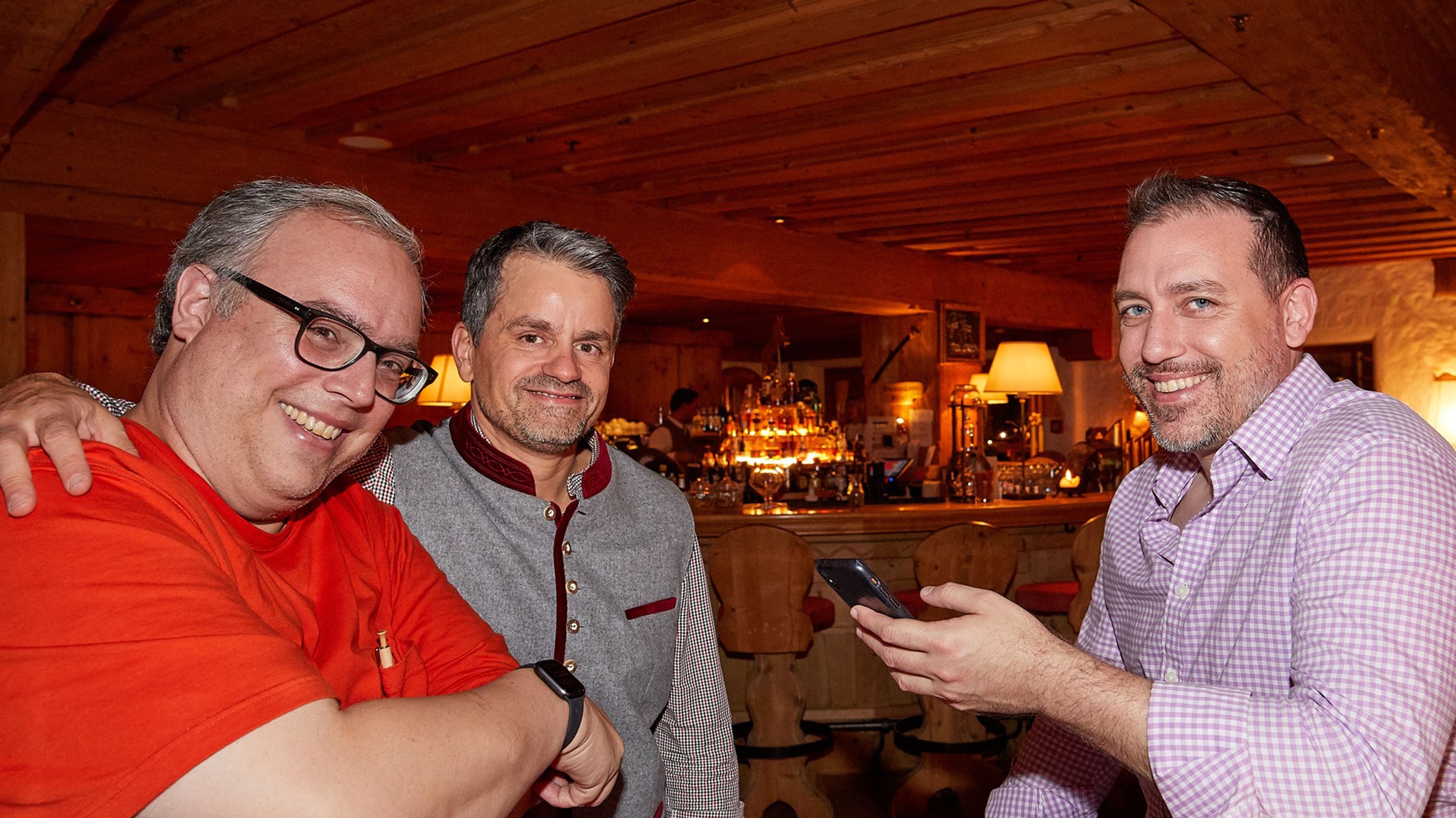 Jan Ippen, Marcus Tandler und der Star-Hacker Robert Hansen beim Stanglwirt –