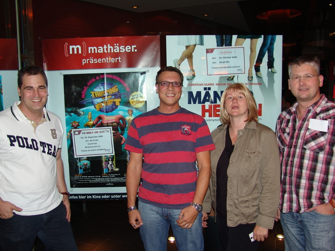 Das EuroVideo-Team im Münchner Mathäser-Kino (v.l.): Michael Müllner, Thorsten Knebel, Daniela Pander und Thomas Behringer