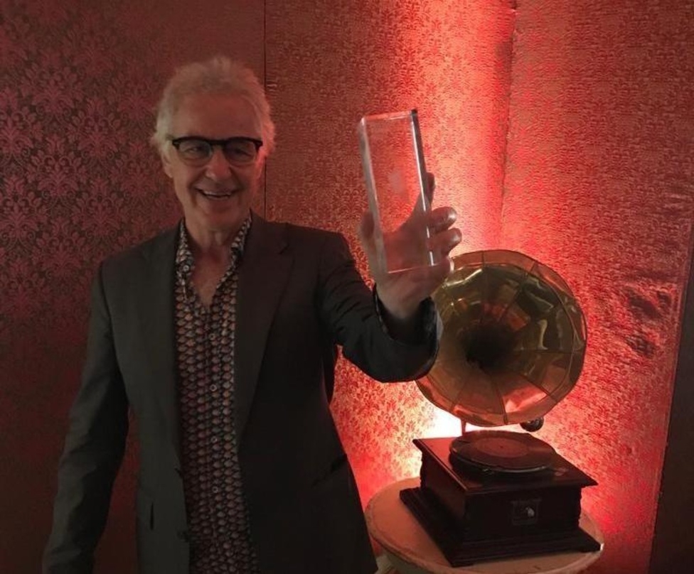 Niki Reiser mit dem Deutschen Filmmusikpreis 