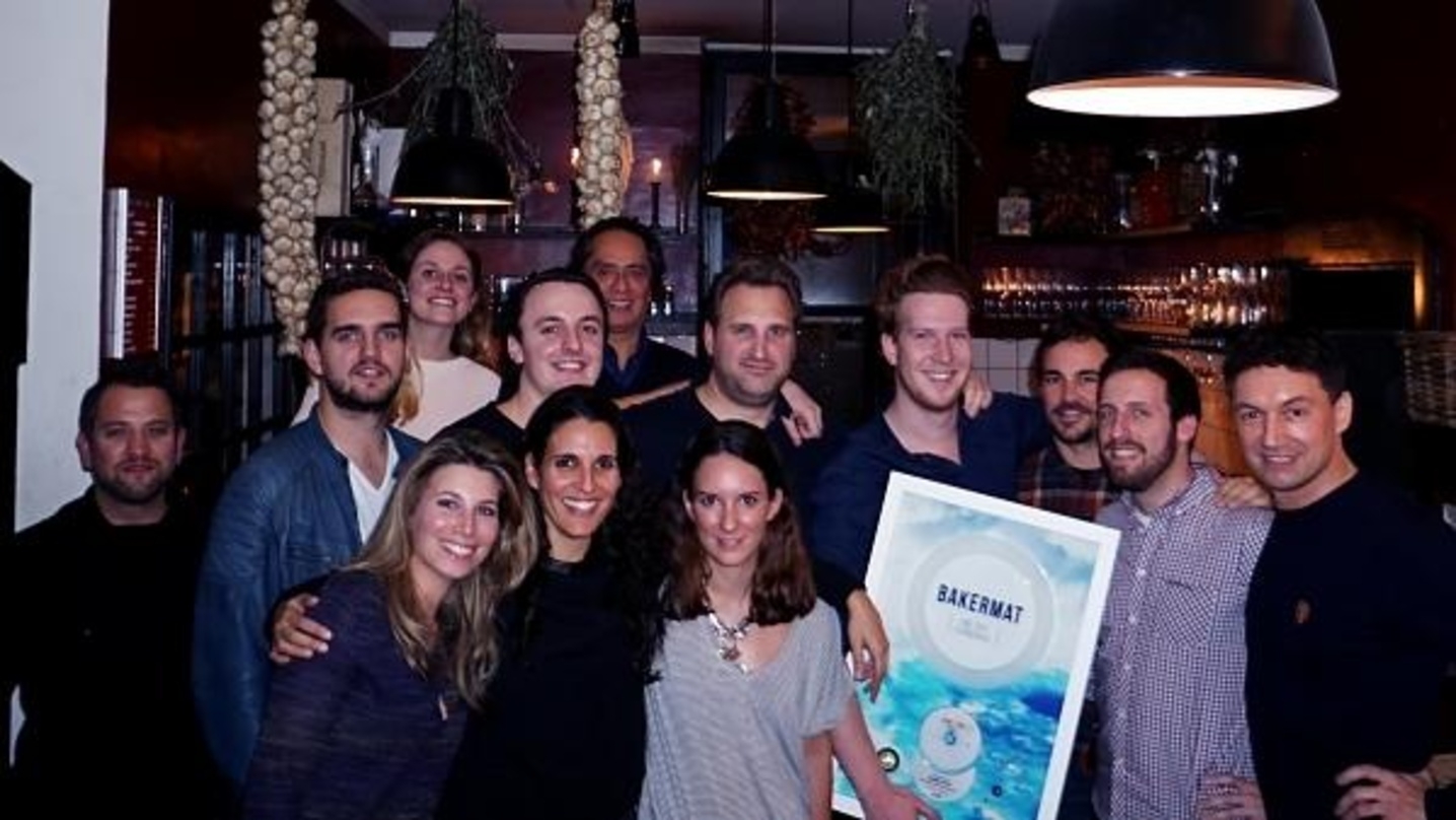 Trafen sich zur Awardübergabe in München: Bakermat (Mitte) und sein Team