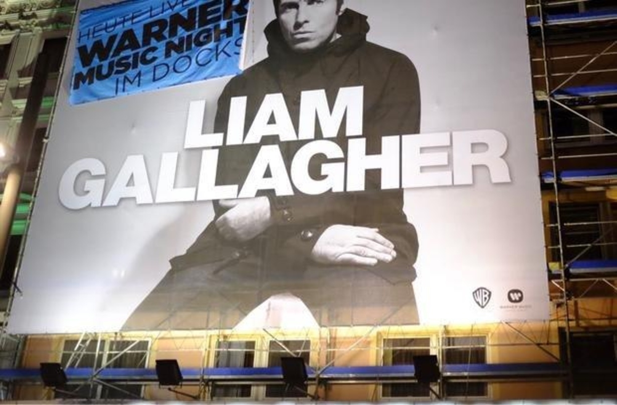 Um Mitternacht aktualisiert: das Liam-Gallagher-Plakat mit dem Verweis auf die Warner Music Night