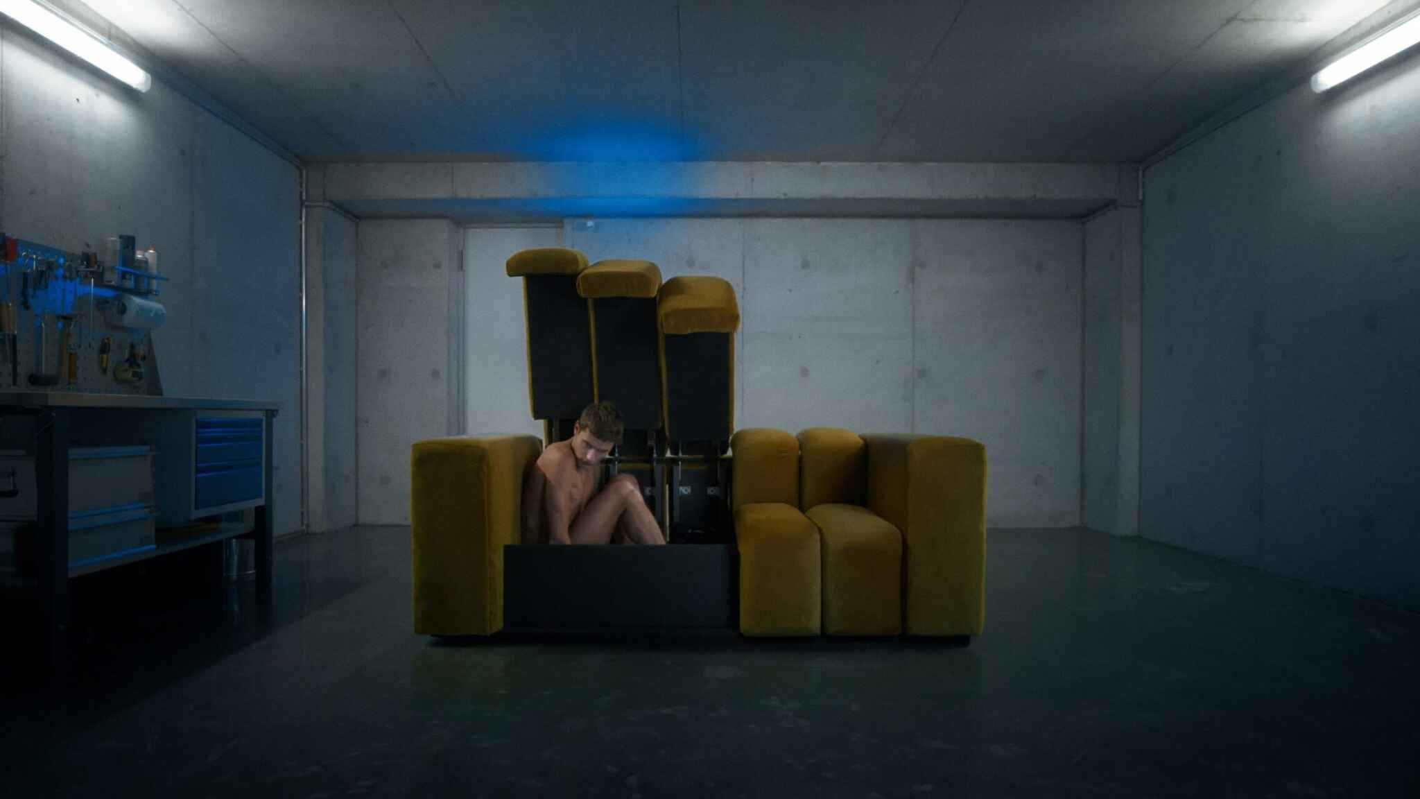 REVIEW TALLINN: „Interior“