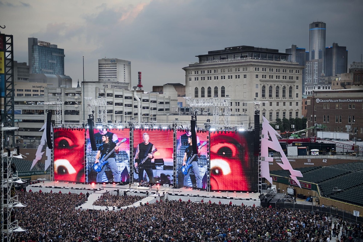 2019 zu erleben: die große Open-Air-Produktion von Metallica