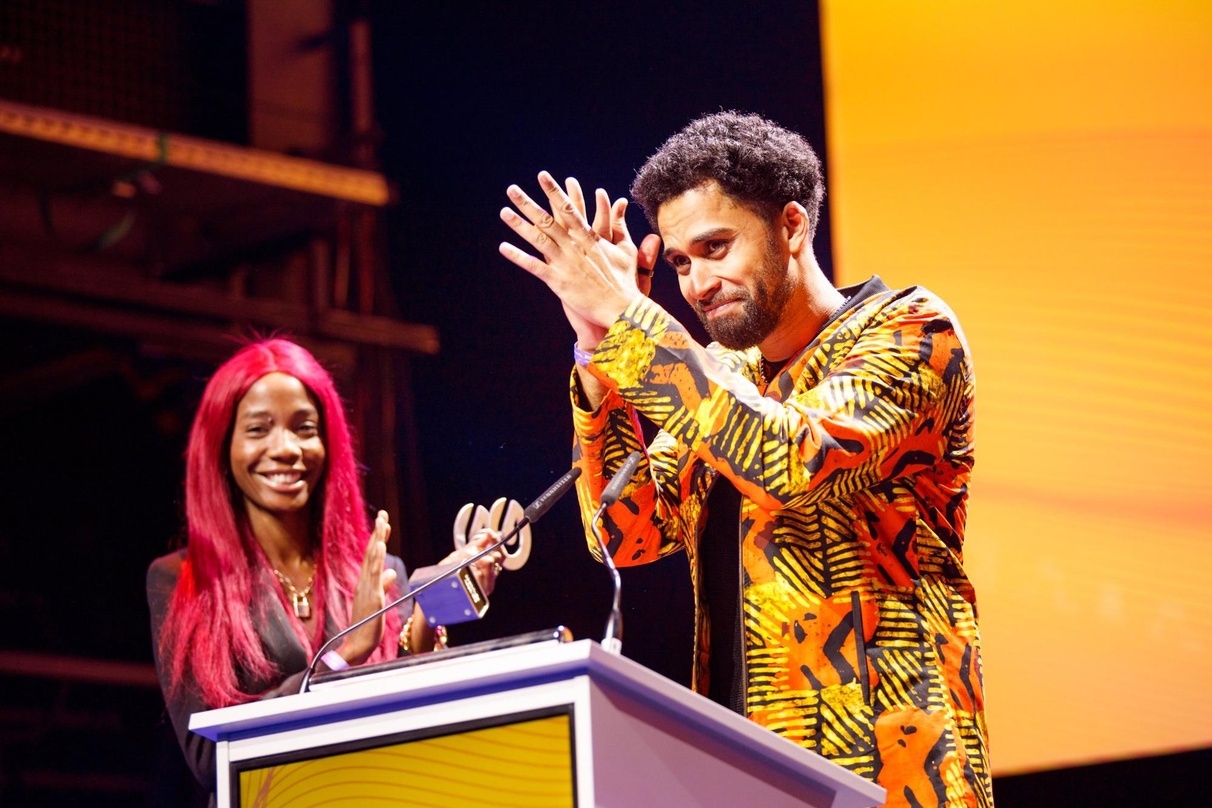 Freuten sich über den Preis für Förderung und Entwicklung der Berliner Musikszene: Ukai Ndame aka Katia und Aziz Sarr von Freak de l'Afrique
