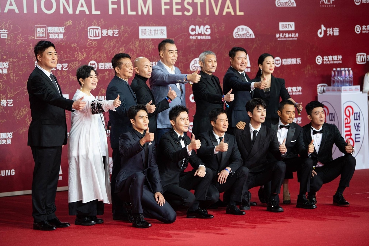 Cast-Mitglieder von "The Battle at Lake Chanjin" bei der Premiere im Rahmen des Beijing International Film Festival